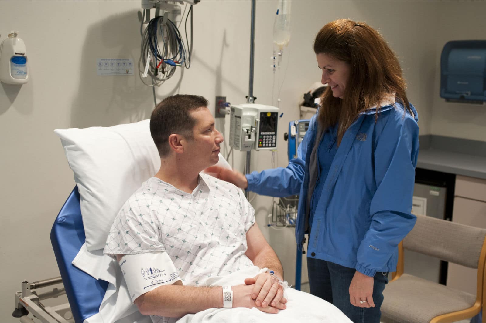 Woman visiting a male patient